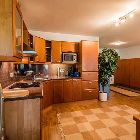 Apartament Beachside With Balcony Parnawa